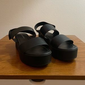 CityClassified Platform Sandal // Size 7.5